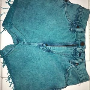 BLUE WRANGLER SHORTS